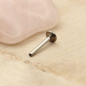Titanium threadless labret 18G 1.0mm (NeoMetal)